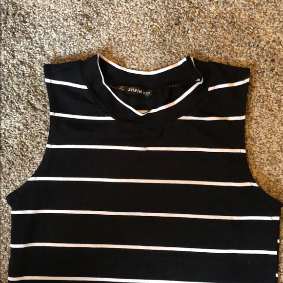 SHEIN crop top - Picture 3 of 7